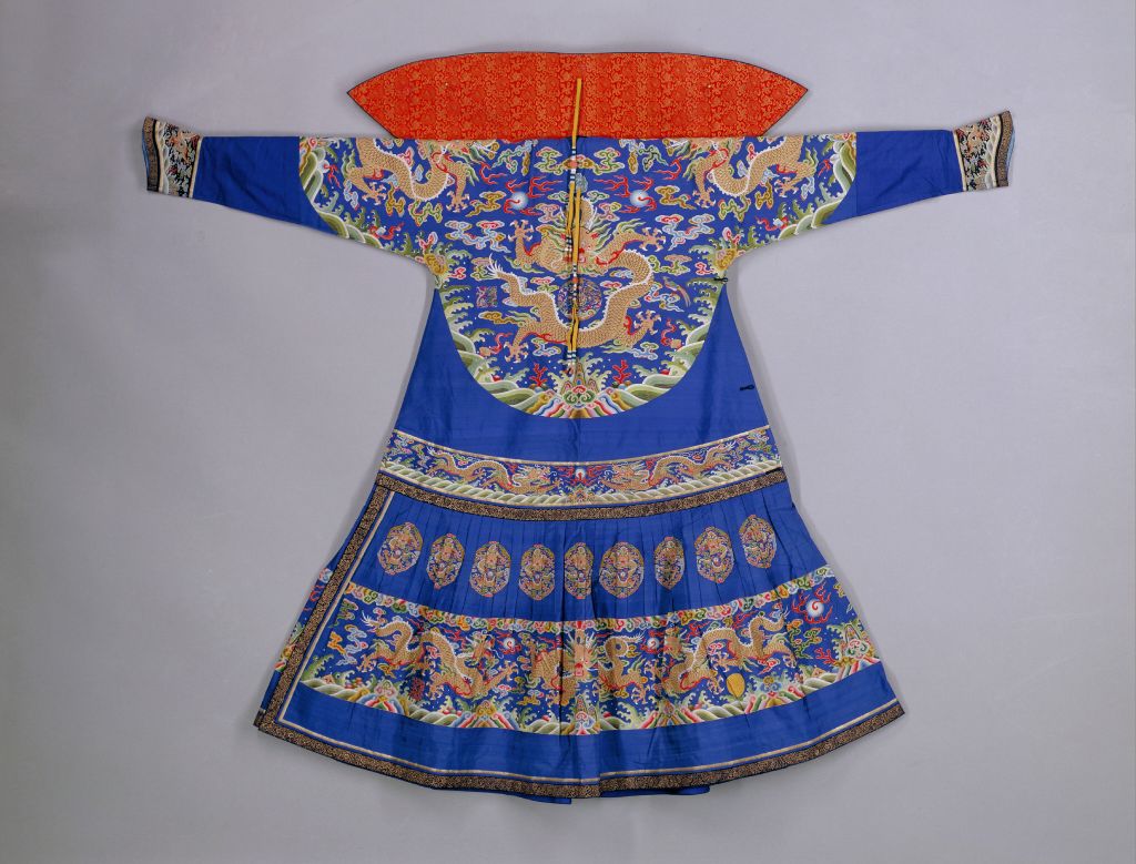 图片[2]-Blue Carved Silk Cloud Dragon Pattern Single Dynasty Robe-China Archive